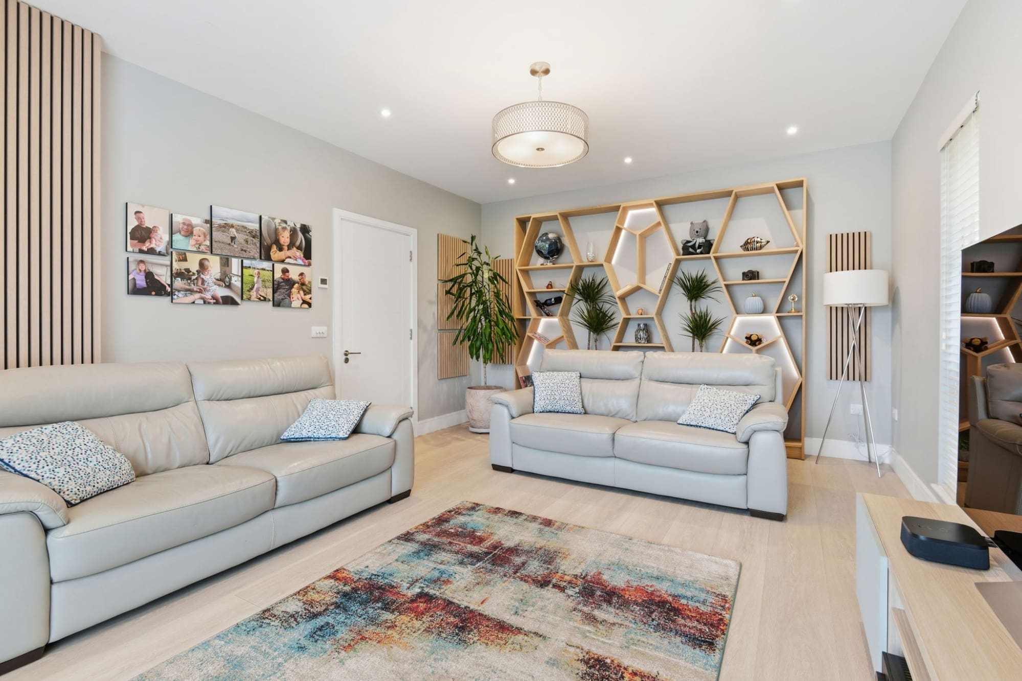 batch_10-web-or-mls-19_Riverview_002