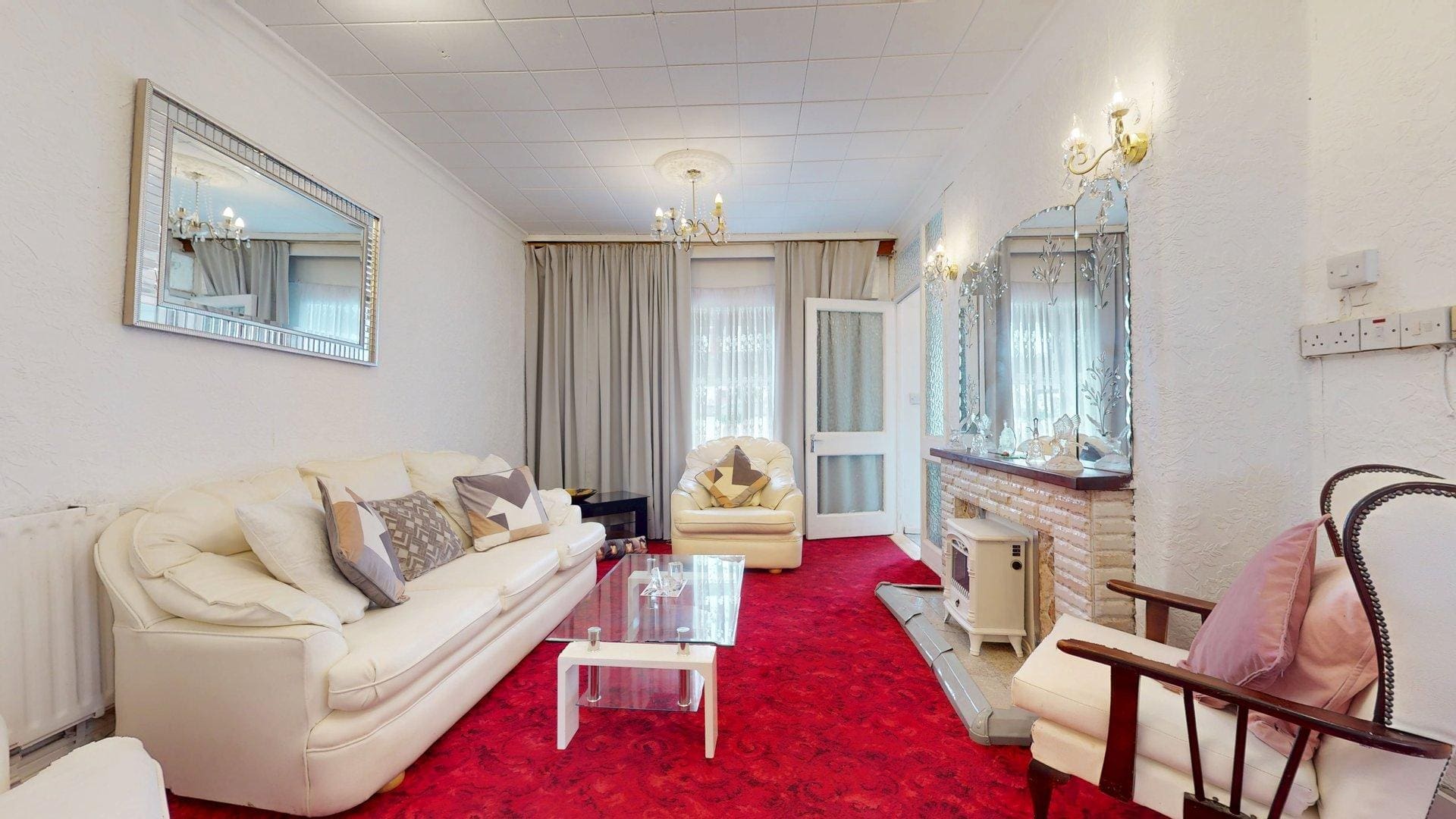 Saint-Peters-Terrace-04082026_172532